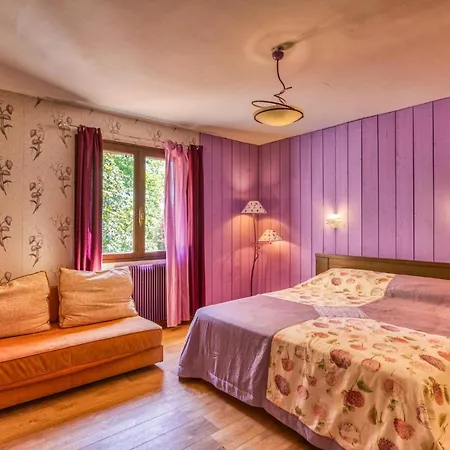 5 Bedroom Cozy In Holiday home
